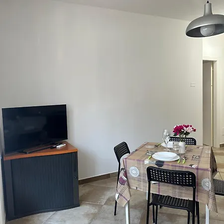 Daire New Smart Flat - Parking & Tram Stop