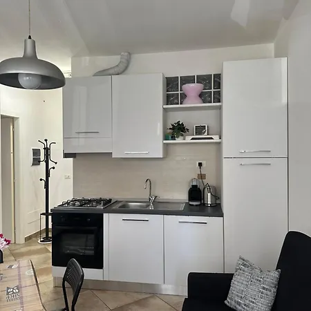 New Smart Flat - Parking & Tram Stop * Floransa