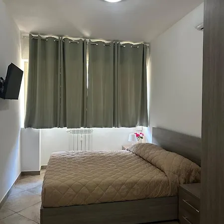 Apartment New Smart Flat - Parking & Tram Stop *