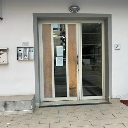 New Smart Flat - Parking & Tram Stop * Floransa